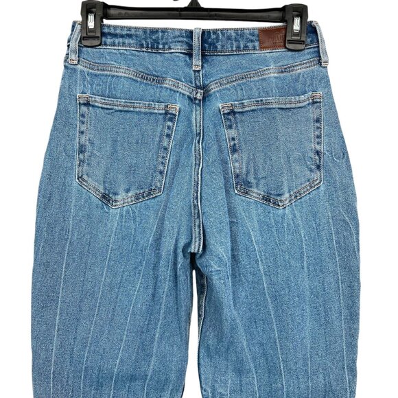 Hollister Curvy High Rise Mom Jeans Patchwork Denim Two Tone Blue Size 26 NWT - Picture 4 of 9